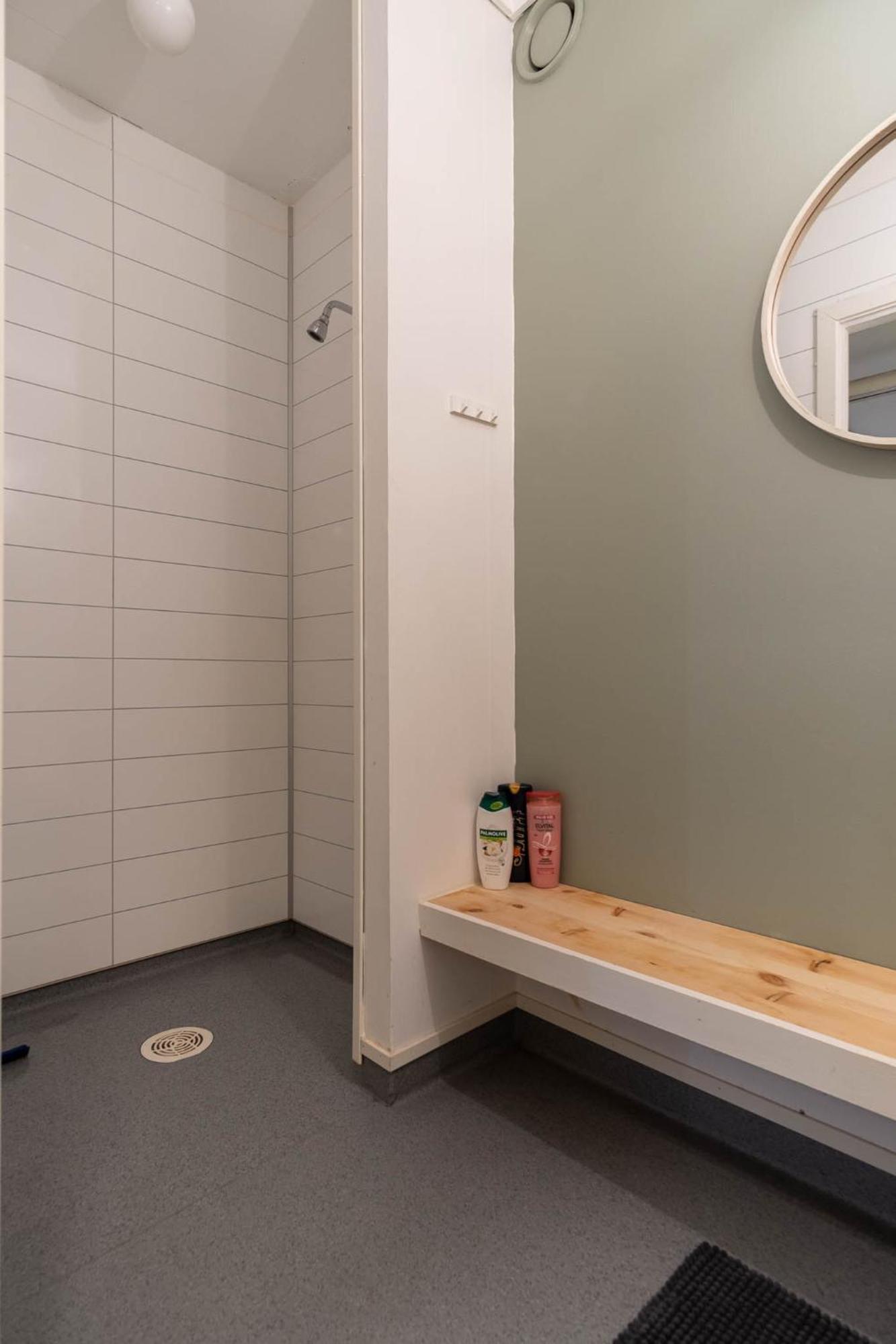 Reine Basecamp - Apartments & Rooms מראה חיצוני תמונה