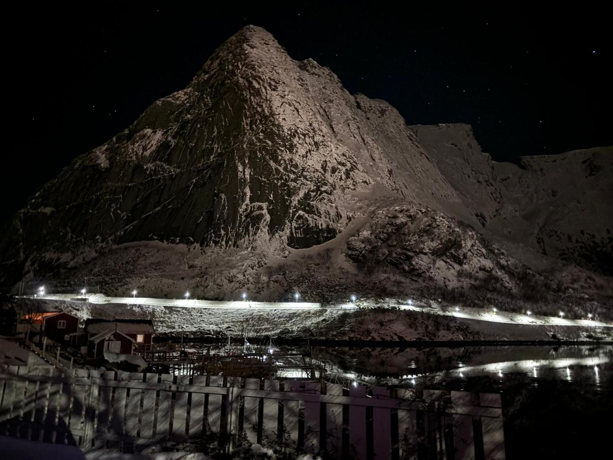 Reine Basecamp - Apartments & Rooms מראה חיצוני תמונה